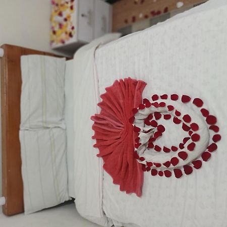 Addis Guest House ภายนอก รูปภาพ